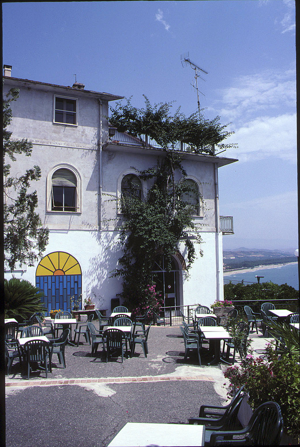 Castelmeteo castelvetro storia e ricordi Antica terrazza vetrata